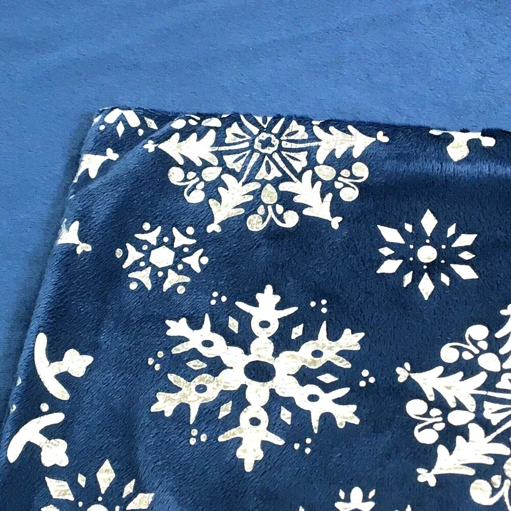 Set Of 2 Christmas Blue Silver Snowflake Decorative Throw Pillow Cover NEW W/TAG